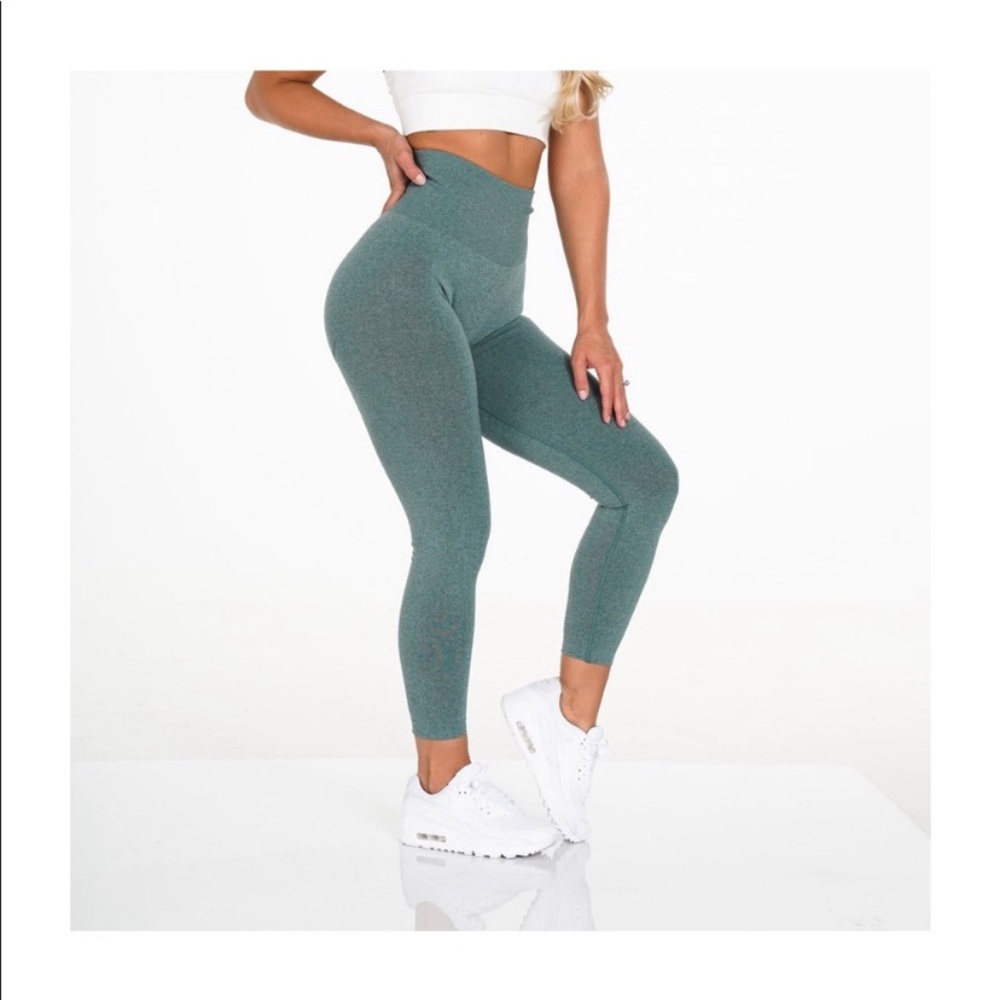 PERFECT CONDITION NWOT NVGTN light green leggings